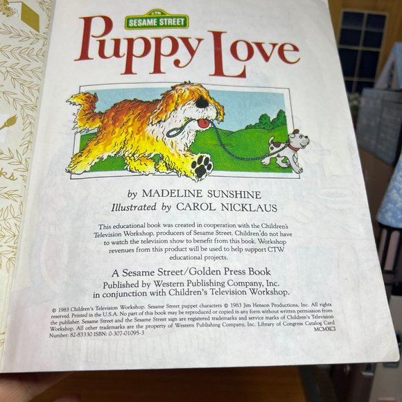Vintage 1983 Sesame Street Puppy Love Book Children's Television Workshop - Picture 2 of 10